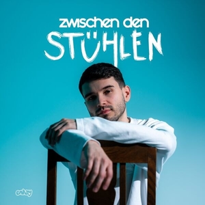 Zwischen den Stühlen